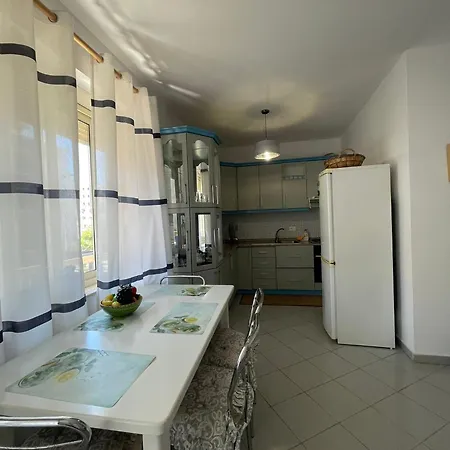 Apartmán Cozy Anna ,near The Sea, Location ,rruga Pavaresia *