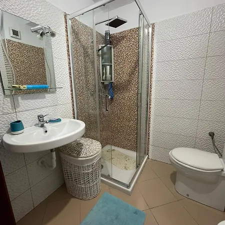 Cozy Anna ,near The Sea, Location ,rruga Pavaresia Apartment