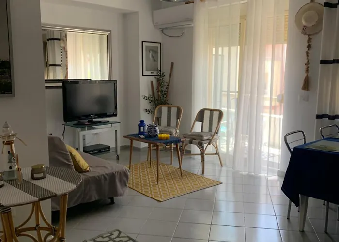 Cozy Anna ,near The Sea, Location ,rruga Pavaresia Apartament *